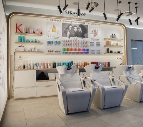 Shampoo Station Ideas, Salon Station Decor, Hair Salon Stations, Kerastase Hair, Hair Salon Design, Hair Salon Interior, Salon Shampoo, Salon Stations, Retail Interior Design