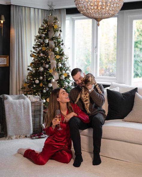 Lydia on Instagram: “Merry Christmas from The Millen-Gordons The table is set, champagne is flowing and I’ve already had a snooze in front of the fire 🥂🎁❤️” Ali Gordon, Lydia Millen, Lydia Elise Millen, Holiday Tablescapes, Holiday Inspiration, Happy Place, The Fire, The Table, Wonderful Time