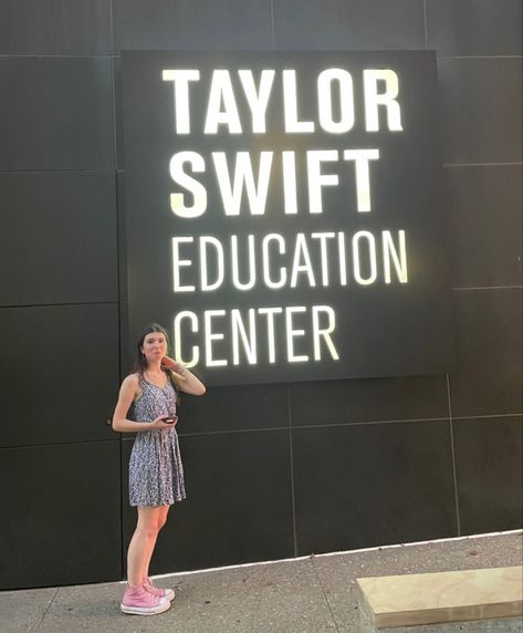 Taylor Swift Nashville, Nashville Taylor Swift, Taylor Swift Education Center, Taylor Swift Nyu, Taylor Swift Museum Nashville, Nyu Campus, Taylor Swift Childhood, The Graduate Hotel Nashville, Taylor Swift New York Places