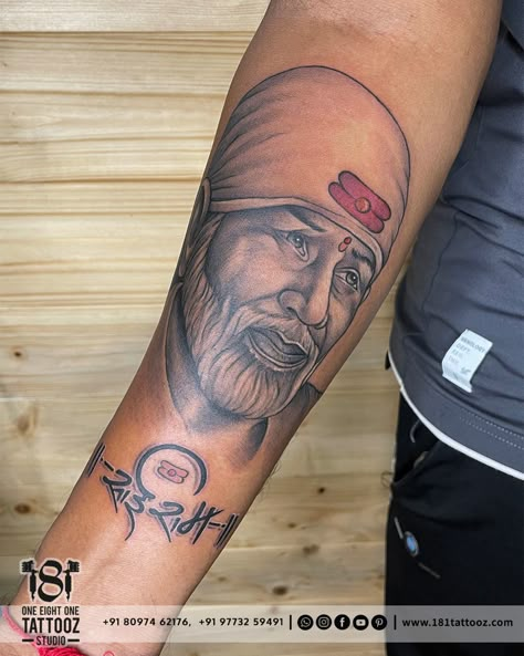 Tattoo Saibaba Tattoo Design, Om Sai Ram Tattoo Design, Sai Baba Tattoo Design, Sai Tattoo, Poker Cards Wallpaper, Black Poker Cards Wallpaper, Android Phone Backgrounds, Funny Facts About Girls, Hd Tattoos