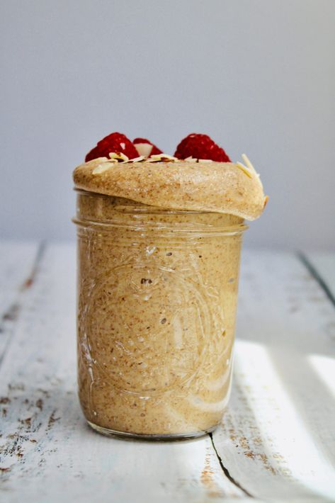 Simple and Easy Homemade Almond Butter Diy Almond Butter, Almond Butter Recipe, Paneer Pizza, Homemade Almond Butter, Almond Butter Recipes, Almond Powder, Seed Bread, Roasted Butternut Squash Soup, Nut Butters