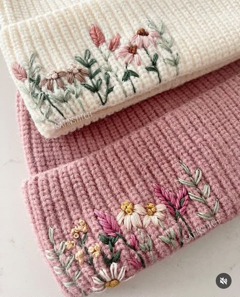 Beanie Collection, Costura Diy, Hand Embroidery Projects, Hat Embroidery, Cute Embroidery, Sewing Embroidery Designs, Hand Embroidery Art, Flower Embroidery Designs, Hand Embroidery Stitches