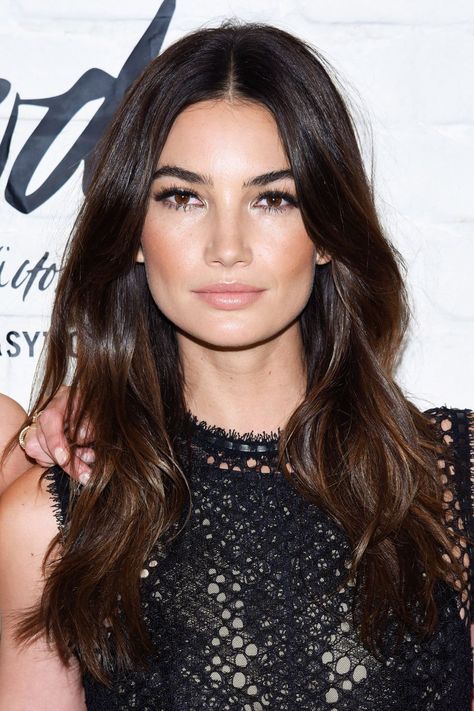 18 Celebrity Balayage Hair Colors - Best Balayage Highlights for Summer 2017 Lily Aldridge Hair, Hair Color Ideas For Brunettes Balayage, Hairstyles For Prom, Super Hair, Lily Aldridge, Long Brown Hair, Trendy Hair Color, Balayage Brunette, Ombre Hair Color