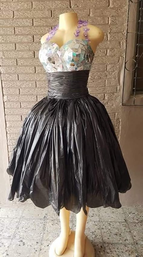 Dress Made Of Recycled Materials Diy, Polythene Dress, Outfits Made From Recycled Materials, Trash Fashion Show, Dress Made Out Of Recycled Materials, Diy Gown Recycled, Trash Bag Dress Diy, Dress From Recycled Materials, Trash Fashion Recycled