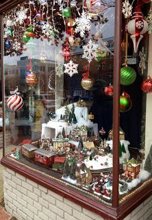 LIT's Living on Capitol Hill (Hell!?): Coldwell Banker Annual Christmas Window Display Window Display Ideas, Christmas Shop Window, Xmas Shopping, Christmas Window Display, Store Window Displays, Christmas Window Decorations, Village Display, Christmas Town, 50 Christmas