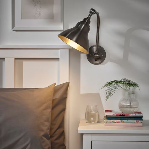 A living room with that welcoming farmhouse feeling - IKEA Lights Above Bed, Ikea Wall Lamp, Bedside Wall Lamps, Ikea Wall, Lamp Wire, Bedside Wall Lights, Wall Lights Bedroom, Traditional Living, Bedside Lighting