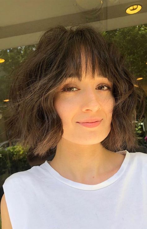 50 Best Short Hair with Bangs : Textured Chin Length Bob with Wispy Bangs Textured Chin Length Bob, Square Bangs, Bob With Wispy Bangs, Voluminous Bob, Twist Box Braids, Haircut For Square Face, Short Wavy Bob, Choppy Bob Haircuts, Square Face Hairstyles