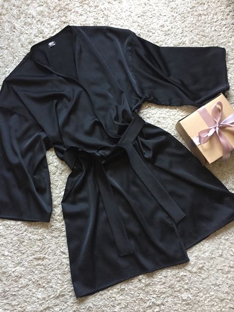 Black Silk Robe Aesthetic, Black Robe Aesthetic, Silk Robe Aesthetic, Black Silk Robe, Beautiful Kimono, Beautiful Kimonos, Silk Robe, Home Clothes, Sleep Wear