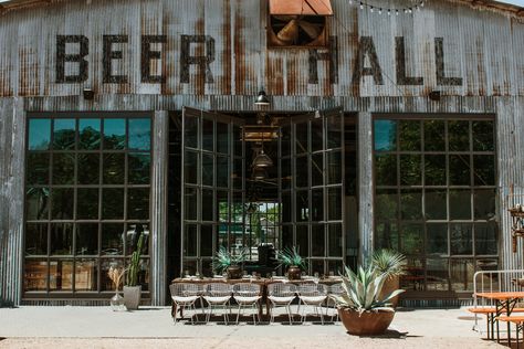 Vintage Meets Industrial at Central Machine Works - Loot Rentals Industrial Cafe Exterior, Brewery Building, Industrial Pub, Warehouse Bar, Garage Theme, Vintage Warehouse, Theme Restaurant, Event Venue Spaces, Industrial Cafe