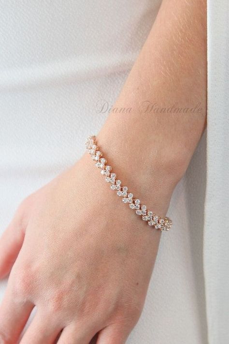 Jewerly Bracelets, Diamond Bracelet Design, Gold Bridal Jewellery Sets, Jewelry Bracelets Gold, Bracelets Gold, Kids Create, Bangles Jewelry Designs, Bracelets Gold Diamond, Gold Bangles Design