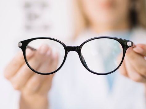 Women ophthalmologist doctor showing pai... | Premium Photo #Freepik #photo #frame #woman #fashion #doctor Retro Glasses Frames, Doctor Shows, Photo Women, Whatsapp Profile, Whatsapp Profile Picture, Photos Of Eyes, Retro Glasses, About Women, Personal Photo