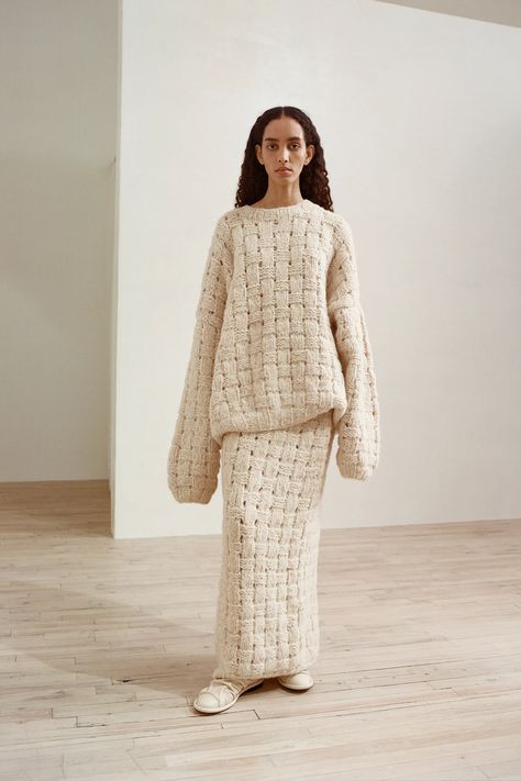 Lauren Manoogian Resort 2025 Collection | Vogue Resort 2025, Knitwear Trends, Knitwear Inspiration, Lauren Manoogian, Handmade Knitwear, High Fashion Outfits, Knitwear Fashion, Knit Fashion, Fashion Details