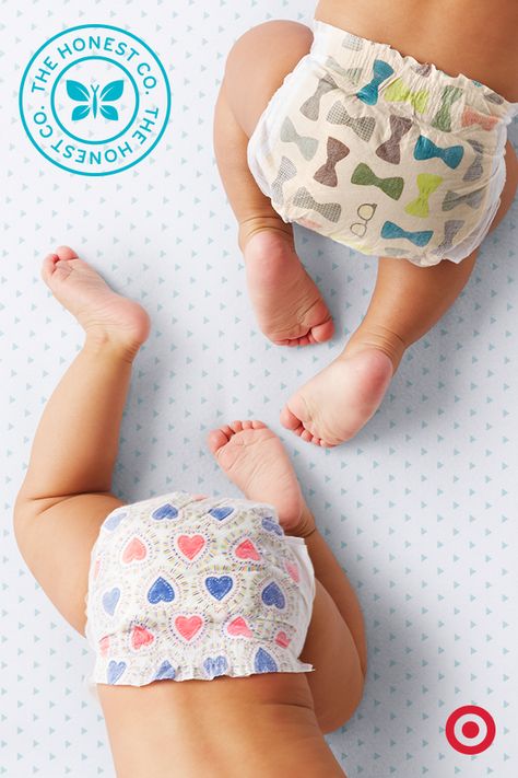 Those super-cute diapers from The Honest Co. now come in two new prints—hearts and bowties. While Honest diapers are adorable, they offer much more for your baby. They’re made with hypoallergenic, sustainable materials and are gentle on Baby’s sensitive skin. Diaper Ads Design, Honest Diapers Prints, Pampers Wipes, Pampers Premium Care, Baby Ads, Pampers Sensitive Wipes, Baby Products Packaging, The Honest Company, Cool Baby Clothes