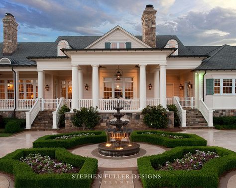 Exterior Southern Homes Design, Pictures, Remodel, Decor and Ideas Southern Landscaping, Southern Homes, Traditional Exterior, Classic Southern, Custom Home Designs, Southern Home, House Goals, Southern Style, Dream Homes