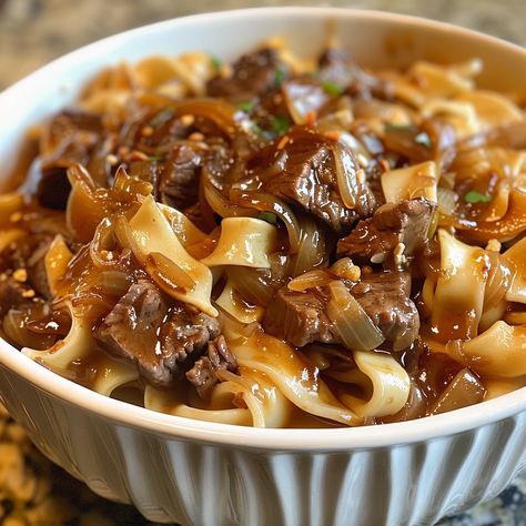 Ree Drummond Beef And Noodles, Beefy French Onion Casserole, French Onion Beef Noodle Bake, French Onion Casserole Beef, Instapot Beef Recipes, Beef Noodles Soup, French Onion Beef And Noodles, French Fried Onion Recipes, Fried Onions Recipe