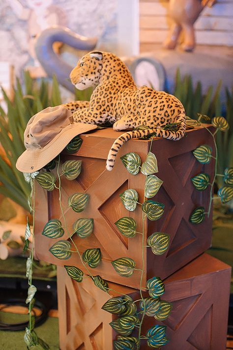 Safari Boy Party Inspiration | Philippines Mommy Family Blog Adult Safari Party, African Safari Party, Christmas Safari, Jungle Theme Decor, Safari Themed Birthday Party, 1st Birthday Cookies, Animal Themed Party, Safari Theme Birthday Party, Jungle Theme Birthday Party