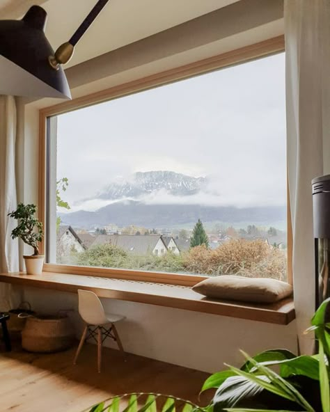 Window Seat Design, Picture Window, Scandinavian Home, Window Design, Window Seat, Bay Window, Window Sill, 인테리어 디자인, House Inspiration