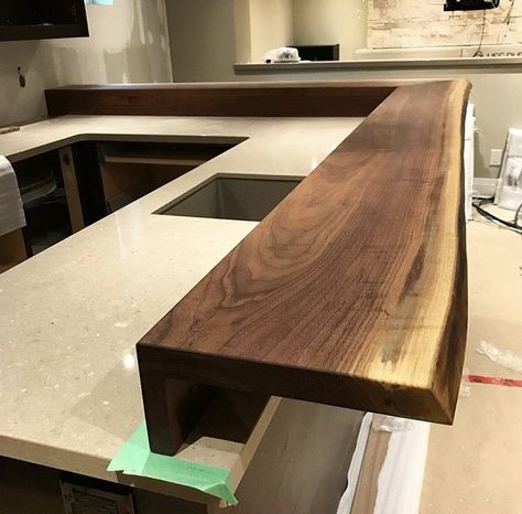 Live Edge Bar Top, Live Edge Bar, Woodworking Jig Plans, Wood Projects That Sell, Woodworking Joints, Easy Wood Projects, Woodworking Table, Woodworking Supplies, Learn Woodworking