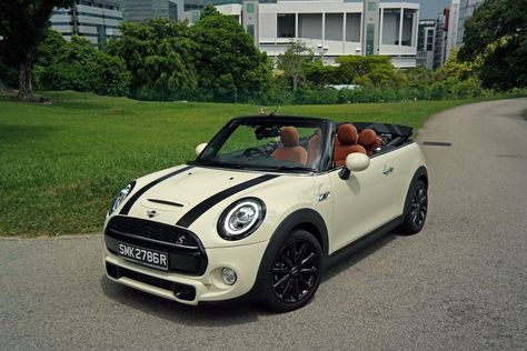 Mini Cooper 4 Door, Pink Mini Coopers, Fiat Car, Car For Teens, Mini Cooper Convertible, Car Deco, Fiat Cars, Mini Convertible, Girly Car