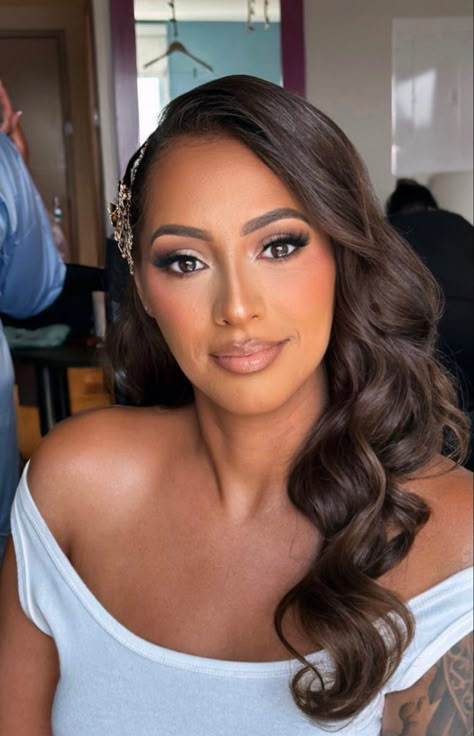 Wedding Makeup Light Skin Black Women, Mexican Wedding Makeup, Brown Skin Bridal Makeup, Bride Makeup Medium Skin Tone, Elegant Bridal Makeup Brown Skin, Wedding Make Up Mixed Race, Bridal Shower Makeup The Bride, Bride Makeup For Dark Skin, Brown Skin Bride Makeup