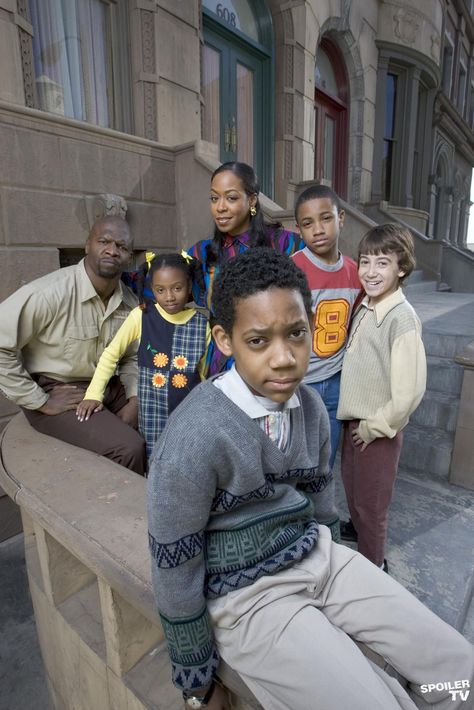 "Everybody Hates Chris" is also one of my favorite shows because it has great comedy and there is never a perfect day for Chris. Every Body Hates Chris, Vincent Martella, Everybody Hates Chris, Tyler James Williams, Tichina Arnold, Black Sitcoms, Nicky Larson, Tyler James, Bed Stuy