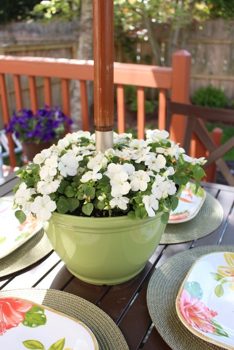 DIY Umbrella Planter | Confessions of a Serial Do-it-Yourselfer Patio Table Centerpiece, Curved Planter, Umbrella Planter, Umbrella Centerpiece, Diy Umbrella, Patio Table Umbrella, Diy Planter Box, Diy Flower Pots, Planter Table