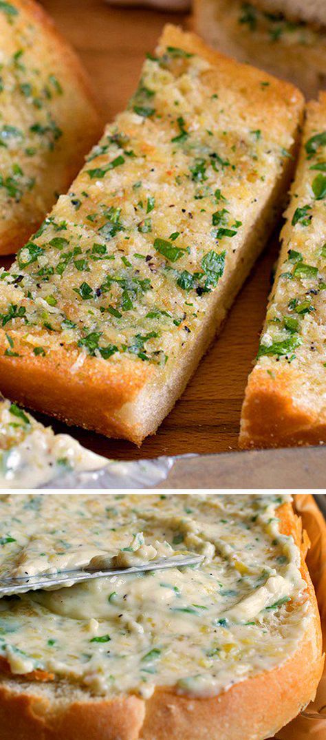 GARLIC BREAD is #1 on our list Bread In Microwave, Garlic Breads, Cheesy Garlic Bread Recipe, Fathead Dough, Garlic Bread Recipe, Cheesy Garlic Bread, Snacks Für Party, Chapati, Breadsticks