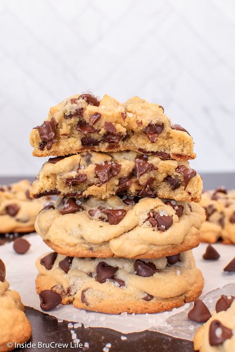 Are you ready to take your cookie game to the next level? Try our Thick Chocolate Chip Cookies that have crispy edges and soft, gooey centers. These cookies are extremely easy to make and stay soft for days! Be prepared to receive compliments because these cookies are the talk of the town. Thick Chocolate Chip Cookie Recipe, Thick Chocolate Chip Cookies, Summer Cookie Recipes, Giant Chocolate Chip Cookie, Perfect Cookies, Chocolate Chip Cookies Recipe, Summer Cookies, Stay Soft, Chip Cookie Recipe