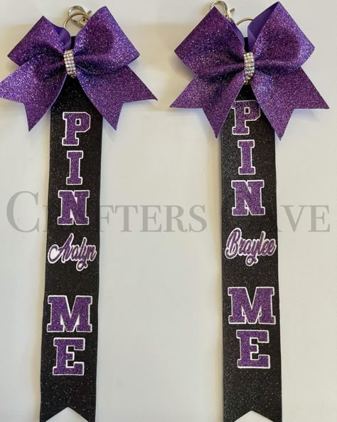 Pin Me Ribbon Cheer Diy, Cheer Keychain Diy, Cheer Noise Makers Diy, Diy Cheer Spirit Stick, Keychain Cheer Bows Diy, Cheer Bow Holder, Cheer Bows Diy, Cheer Team Gifts, Cheer Camp