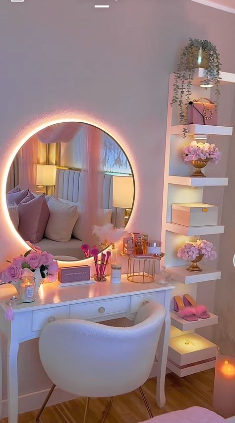 Cute Organizers For Room, Vanity Aesthetic, Dream Bedroom Inspiration, Luxury Room Bedroom, Room Redesign, Preppy Room Decor, Girly Room, Preppy Room, Redecorate Bedroom