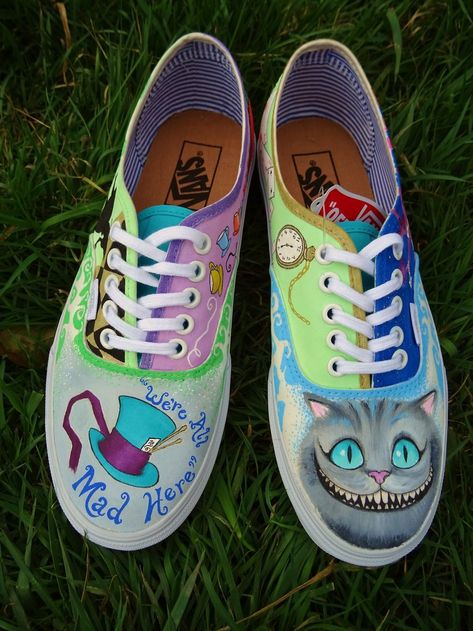 Mad Hatter Costume Accessories, Alice In Wonderland Shoes, Painted Shoes Diy, Victoria Shoes, Painted Canvas Shoes, Diy Sneakers, Skater Shoes, Selling Paintings, Disney Shoes