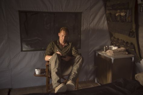 The Night Manager Tom Hiddleston Night Manager, Jonathan Pine, Night Manager, Hugh Laurie, Thomas William Hiddleston, Loki Laufeyson, Tom Hiddleston Loki, Fan Girl, Episode 5