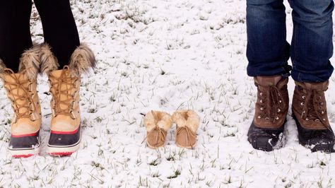 Winter Pregnancy Announcement Snow Baby Announcement, Winter Baby Announcement, Baby Announcement Winter, Winter Pregnancy Announcement, Winter Maternity Pictures, Pregnancy Announcement Photography, Winter Pregnancy, Winter Maternity Photos, Pregnancy Announcement Photoshoot