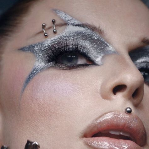 ISAMAYA BEAUTY on Instagram: "Beauty that dominates. @juliafox stars in INDUSTRIAL 2.0 🔗⁠ ⁠ Available at ISAMAYA.COM, Selfridges and on Farfetch for EU/US customers. ⁠ ⁠ #ISAMAYABEAUTY⁠" Isamaya French Editorial, Isamaya Industrial 2.0, Isamaya Industrial, Aquarius Alien, Industrial Makeup, Star Makeup Look, Isamaya Beauty, Cybercore Makeup, Alien Beauty