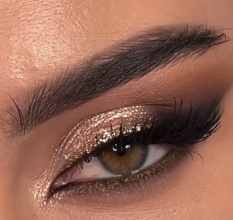 Brown Smokey Eye Glitter, Prom Makeup Brown Eyeshadow, Dark Gold Eye Makeup, Makeup Looks Black And Gold, Smokey Eye With Gold Glitter, Makeup Looks For Hoco Black Dress, Black Smoky Glitter Eye Makeup, Black And Gold Makeup Looks For Prom, Dramatic Dark Eye Makeup