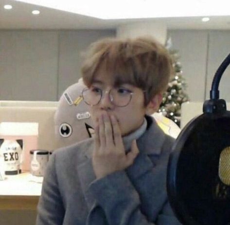 Exo Reaction Pics, Exo Meme Face, Exo Meme, Exo Funny, Exo Memes, Kim Jongdae, Kpop Meme, Funny Kpop Memes, Reaction Face