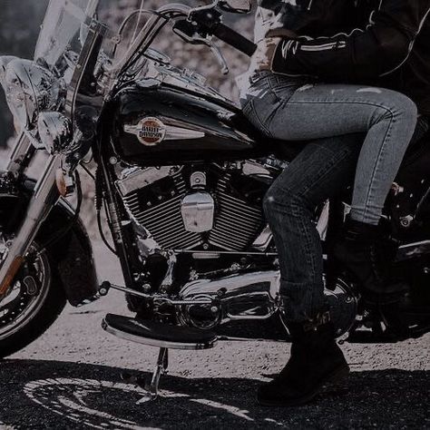 Biker Romance, Biker Wedding, Motorcycle Couple, Motorcycle Photography, Motorcycle Aesthetic, Biker Aesthetic, Biker Clubs, Biker Gang, Clubbing Aesthetic