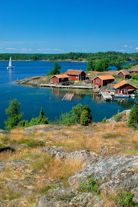 Thousands of islands and skerries form the Östgöta archipelago. Archipelago Aesthetic, Swedish Islands, Summer In Scandinavia, Gothenburg Archipelago, Swedish Aesthetic, Sweden Aesthetic, Stockholm Archipelago, Visit Sweden, Sweden Travel