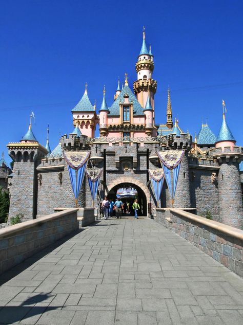 Land Background, Disneyland Holidays, Disney Parade, Castle Background, Disneyland Castle, Sleeping Beauty Castle, Disneyland California, Hong Kong Disneyland, Disney Castle