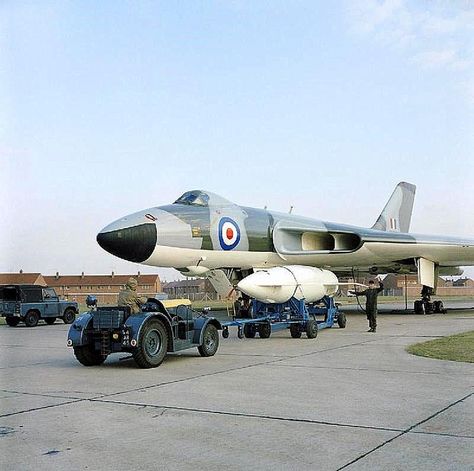 missiles 1950s | Wing prepares to be loaded with a Blue Steel stand-off missile ... Fighter Planes Jets, Avro Vulcan, Delta Wing, Old Lorries, Air Force Aircraft, British Aircraft, Navy Aircraft, Military Jets, Jet Aircraft