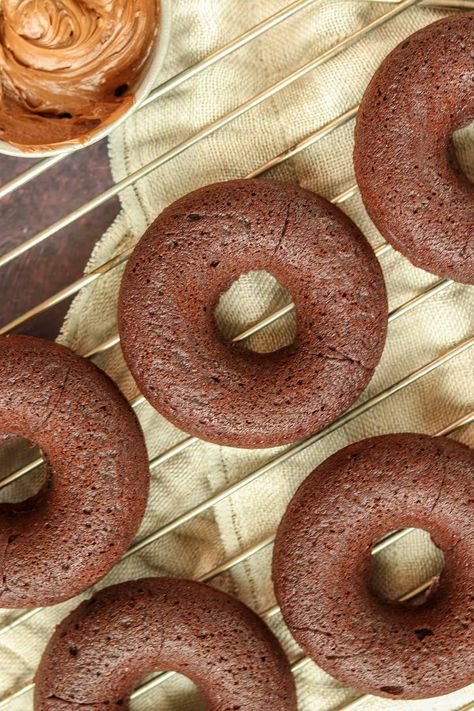 Baked Chocolate Cassava Flour Donuts (Paleo) Cassava Flour Desserts, Pumpkin Donuts Baked, Cassava Recipe, Aip Meals, Candida Recipes, Allergen Free Recipes, Cassava Flour, Paleo Treats, Dairy Free Milk