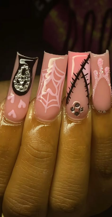 Dark Nail Ideas Acrylic, Halloween Short Acrylic Nails, Halloween Baddie Nails, Baddie Halloween Nails, Short Halloween Nails Acrylic, Holloween Nails, Halloween Acrylic Nails, Hard Nails, Colored Acrylic Nails