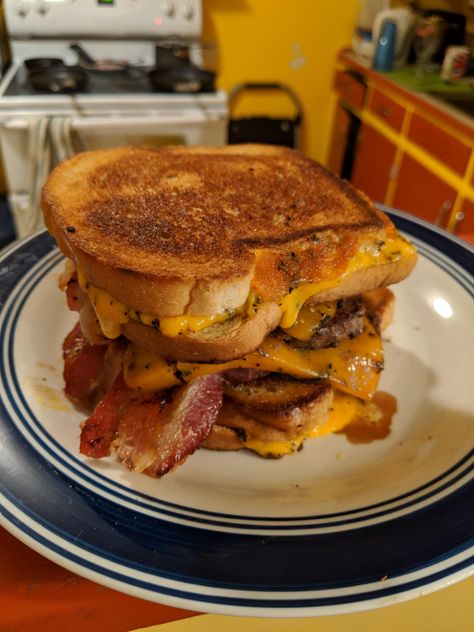 [Homemade] Double Bacon Cheeseburger with Grilled Cheese Sandwiches for the Buns Double Bacon Cheeseburger, Bacon Grilled Cheese, Double Cheeseburger, Bacon Sandwich, Grilled Cheese Sandwiches, Recipe Example, Food Rules, Bacon Cheeseburger, Dinner Meals