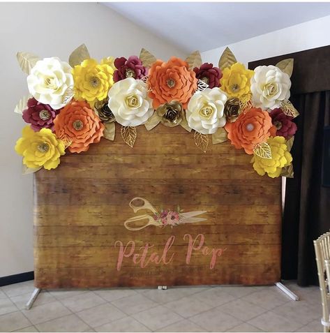 Fall Flower Backdrop, Fall Paper Flowers, Autum Decorations, Thanksgiving Backdrop, Thanksgiving Baby Shower, Autumn Window Display, Paper Flower Backdrop Wedding, Fall Flowers Garden, Fall Backdrops