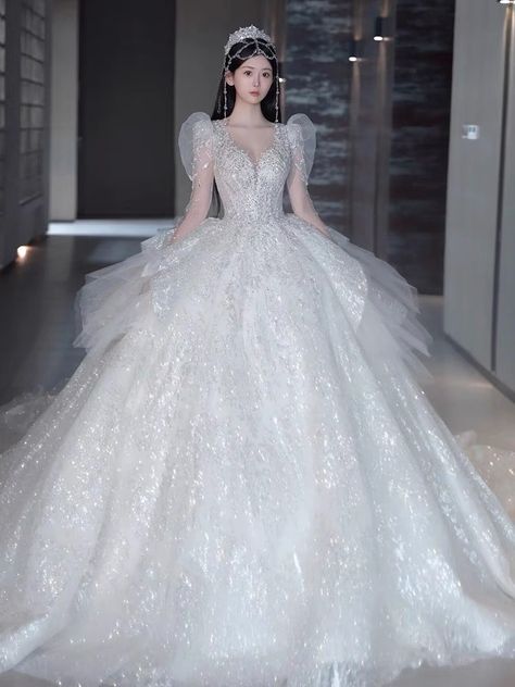 Wedding Dress Queen, White Marriage Gown, Dress Mewah, Korean Wedding Dress Traditional, Wedding Dresses Korean, White Gown Dress, Gaun Dress, Gown Dress Design, Korean Wedding Dress