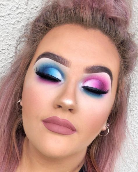 Rosa Make-up, Soft Make-up, Maquillage Yeux Cut Crease, Make Up Designs, Idee Babyshower, Pink Eye Makeup, Colorful Eye Makeup, Makeup Eye Looks, Creative Eye Makeup