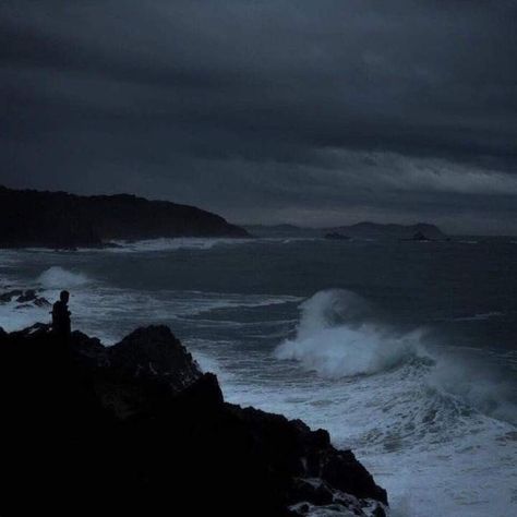 Ocean Cliff, Dark Beach, Dark Mermaid, Ocean At Night, Dark Photography, Blue Waves, Blue Aesthetic, On The Edge, Mother Earth