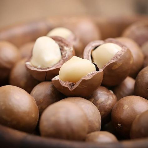 Macadamia Nuts . . . . . #macadamia #macadamianuts #chocolate #coconut #kitkat #nuts #cashew #vegan #peanuts #hair #argan #hazelnut #almonds #collagen #pistachio #raisins #meiji #dryfruits #japan #meijichocolate #pumpkinseeds #o #apricot #food #pinenuts #cookies #nissin #almond #facemask #zeekashmir Macadamia Nut Benefits, Nut Benefits, Healthy Nuts, Macadamia Nut Oil, Macadamia Oil, Macadamia Nuts, Fun Snacks, Healthy Snacks Recipes, Dried Fruit