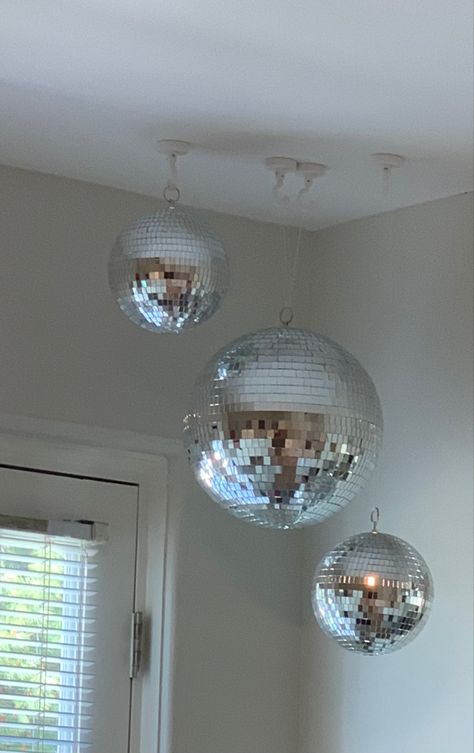 Disco Balls Hanging From Ceiling Bedroom, Multiple Disco Balls Hanging, Disco Balls Hanging From Ceiling, Hanging Disco Ball Decor, Euforia Party, Hanging Disco Balls, Workout Studio, Groovy Room, Disco Birthday Party