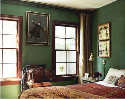 Green Wall for Reading Room Modern Victorian Interior Design, Zigarren Lounges, Modern Victorian Interiors, Bedroom Inspirations For Small Rooms, Dark Green Living Room, Green Wall Color, Victorian Interior Design, Green Accent Walls, Dark Green Walls